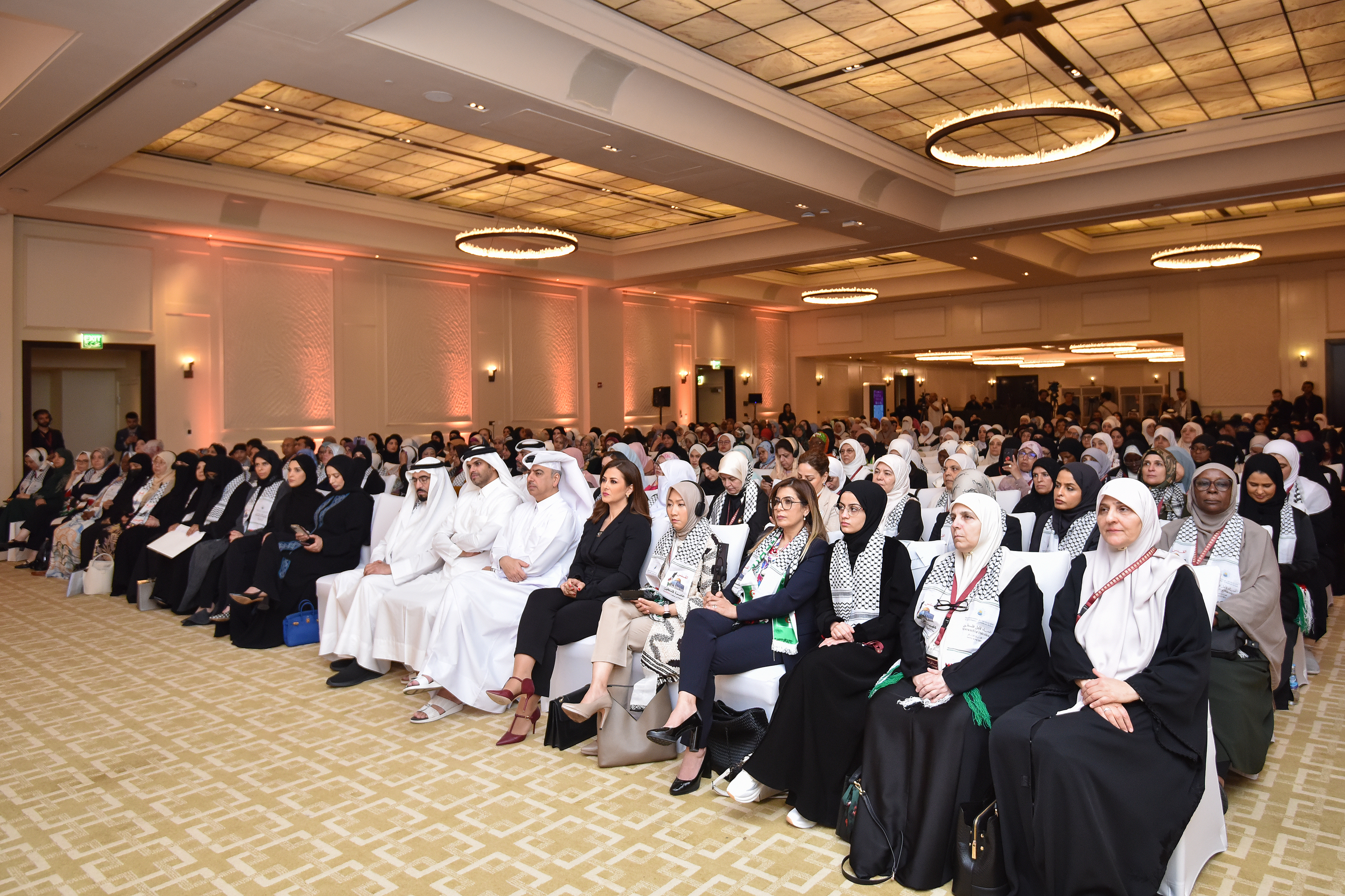 Katar'da "Güvenlik Benim Hakkım" temasıyla Filistinli Kadın ve Çocukları Desteklemek İçin Uluslararası Kadın Liderler Konferansı Düzenlendi